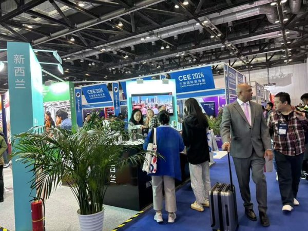 专业配资股票 实探2024国际教育展:留学更重性价比 商科热降温